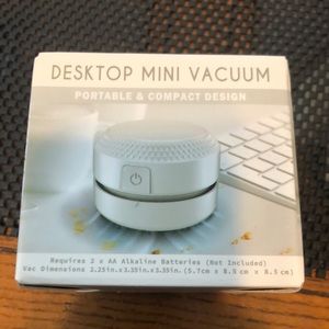 😊Desktop Mini Vaccuum😂Clean off that DESK😂NWT